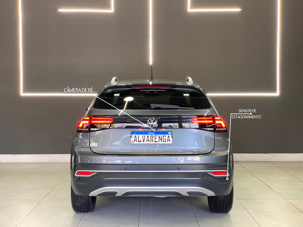 Volkswagen Nivus Cinza