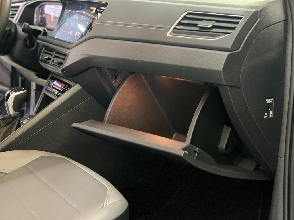 Volkswagen Nivus Cinza