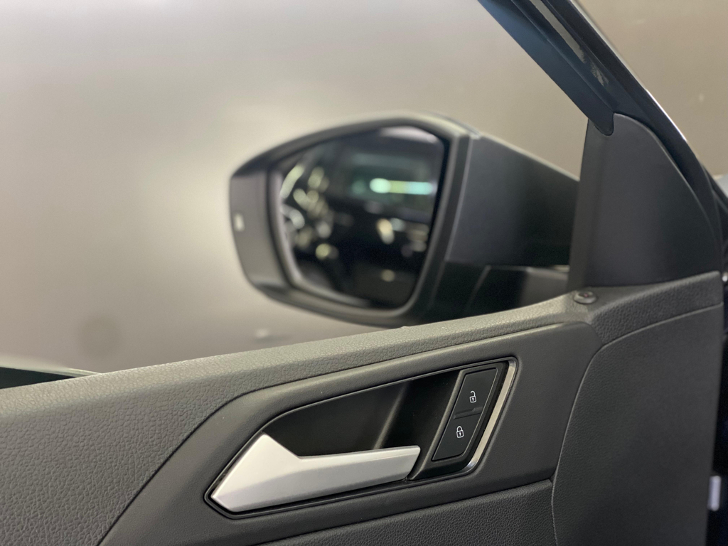 Volkswagen Nivus Cinza