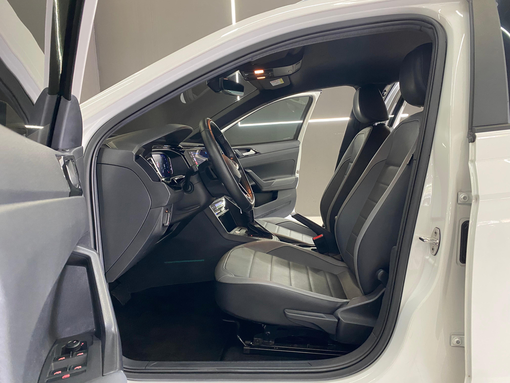 Volkswagen Nivus Branco