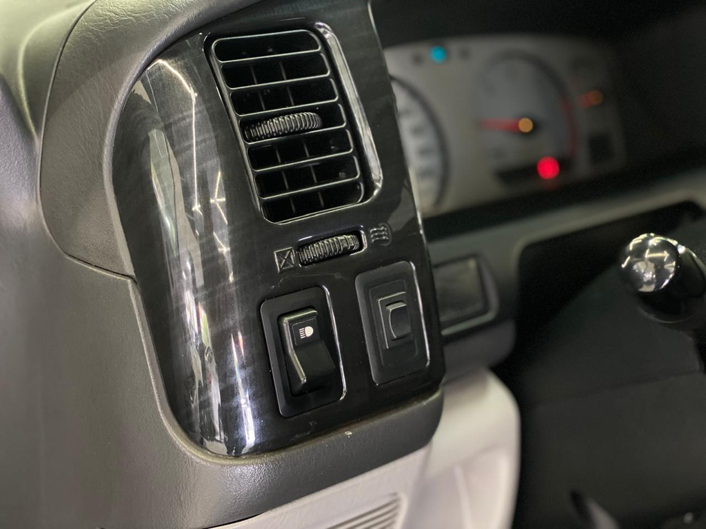 Mitsubishi Pajero Sport Preto
