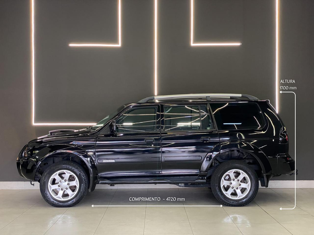 Mitsubishi Pajero Sport Preto