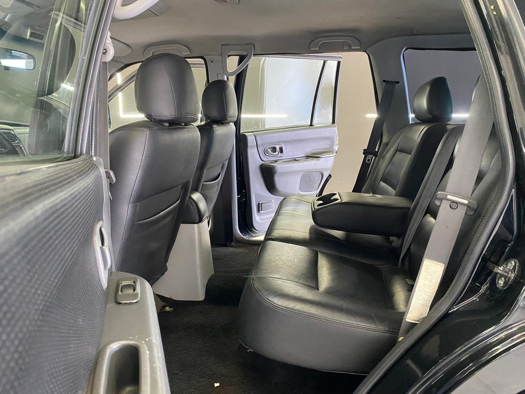 Mitsubishi Pajero Sport Preto
