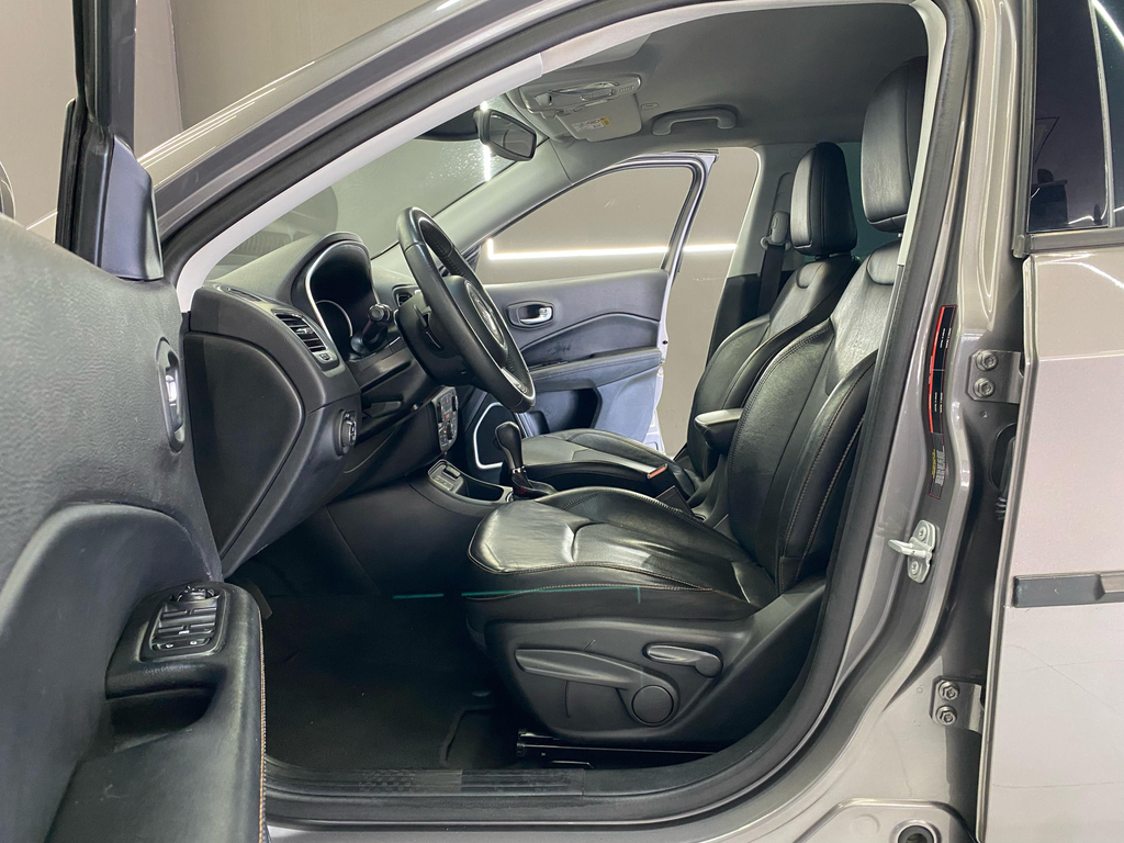 Jeep Compass Cinza