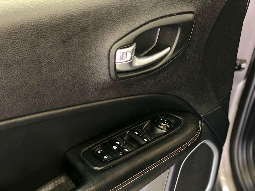 Jeep Compass Cinza