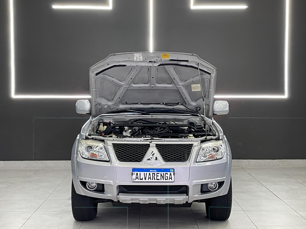 Mitsubishi Pajero TR4 Prata