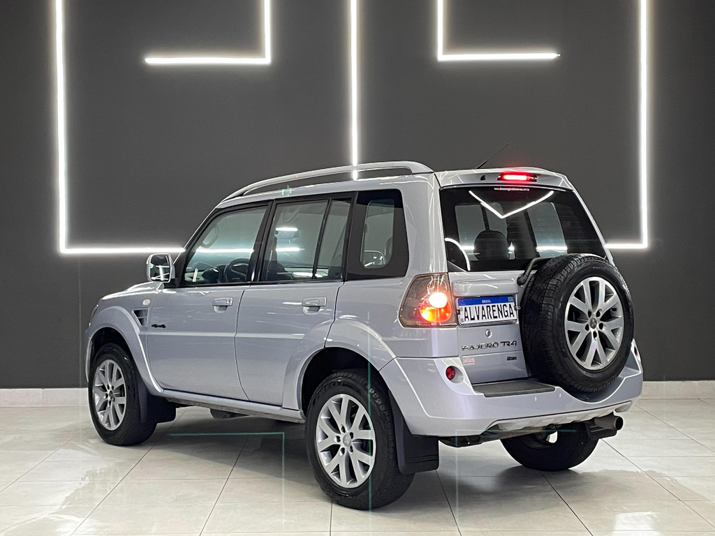 Mitsubishi Pajero TR4 Prata