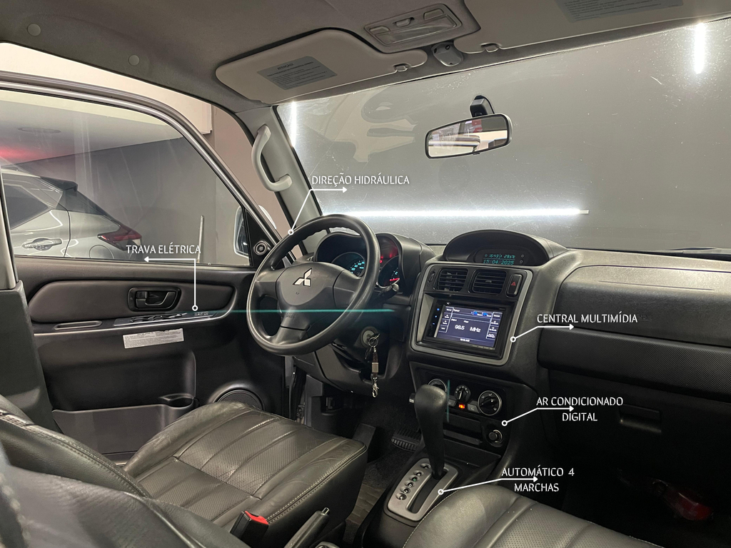 Mitsubishi Pajero TR4 Prata