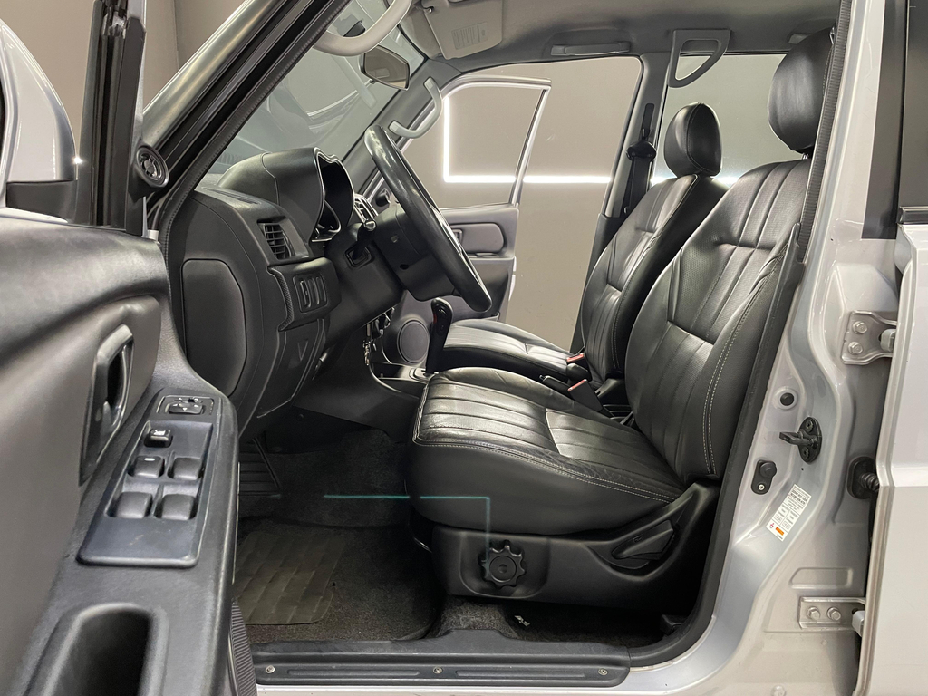 Mitsubishi Pajero TR4 Prata