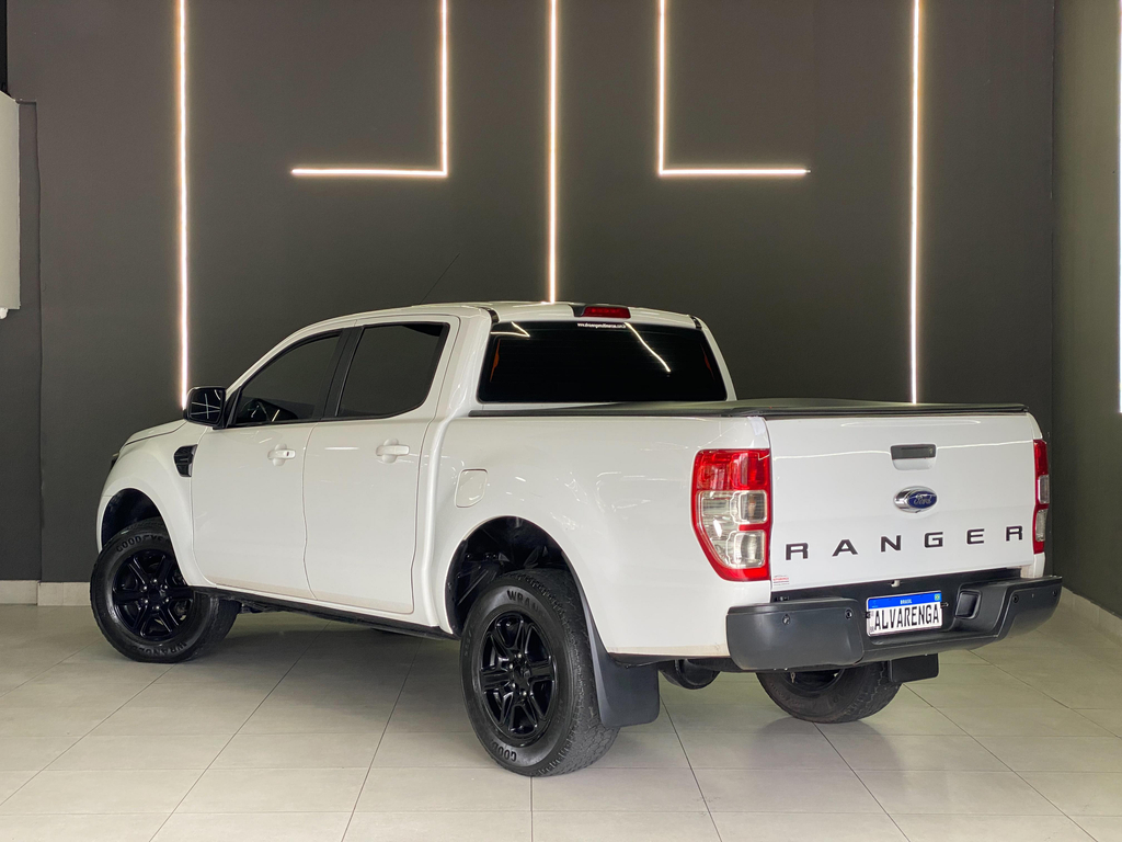 Ford Ranger (Cabine Dupla) Branco