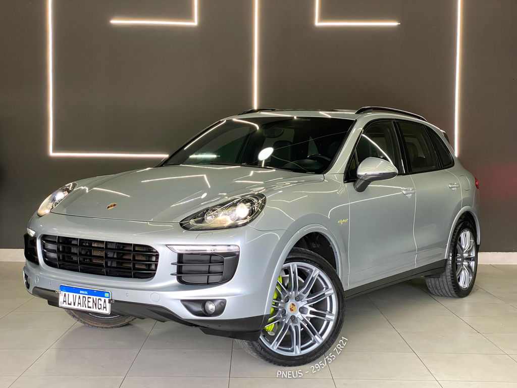 Porsche Cayenne Prata