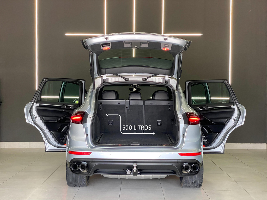 Porsche Cayenne Prata