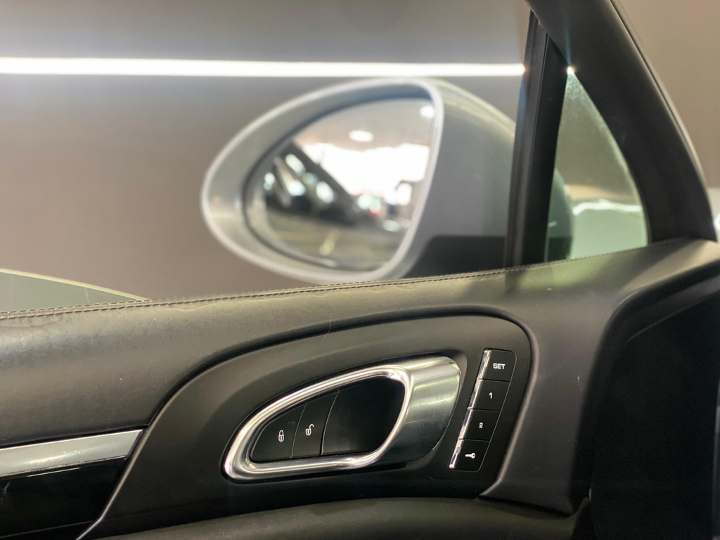 Porsche Cayenne Prata