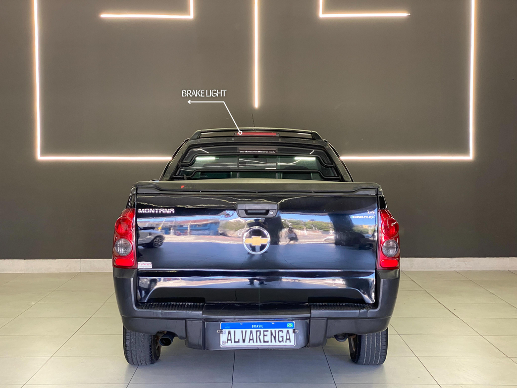 Chevrolet Montana Preto