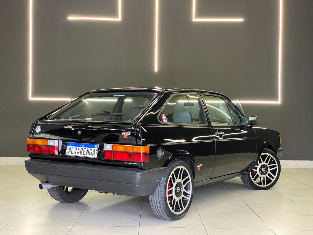 Volkswagen Gol Preto