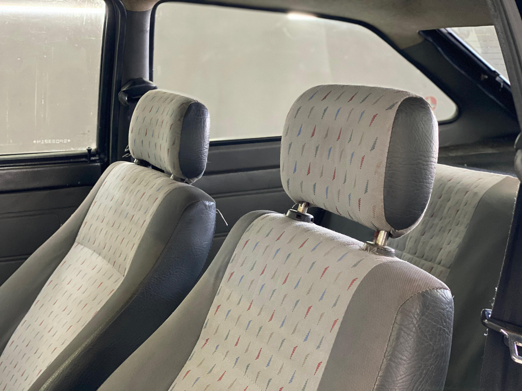 Volkswagen Gol Preto