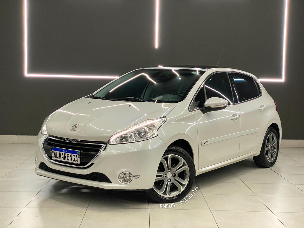 Peugeot 208 Preto