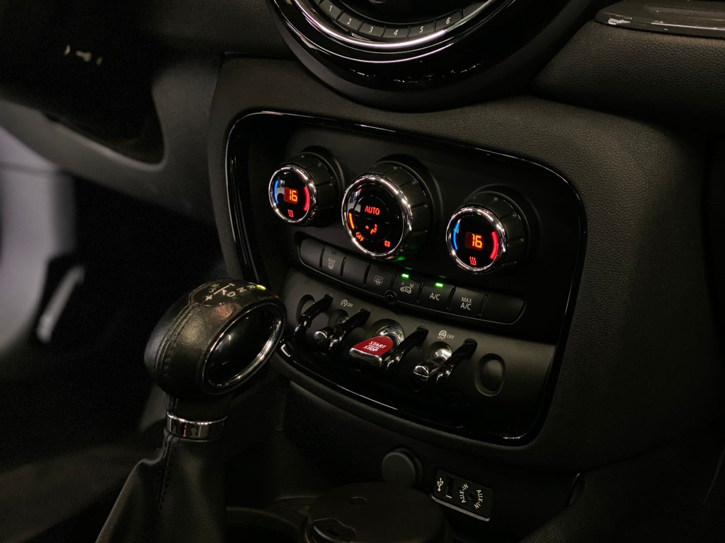 Mini Cooper Marrom