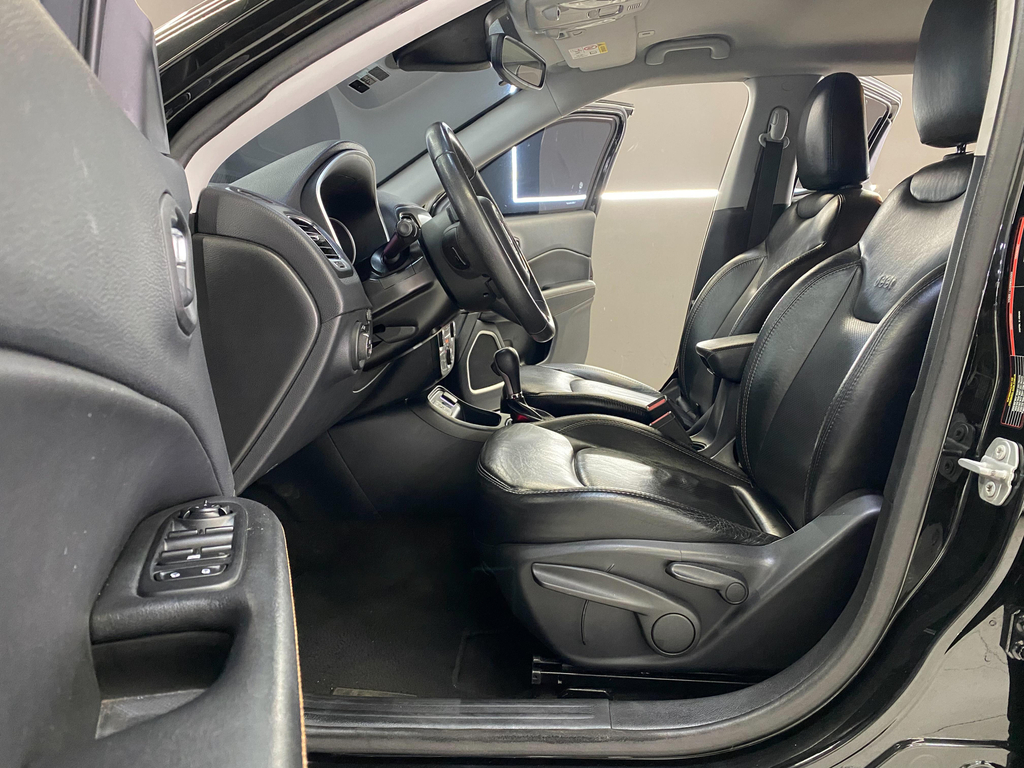 Jeep Compass Preto