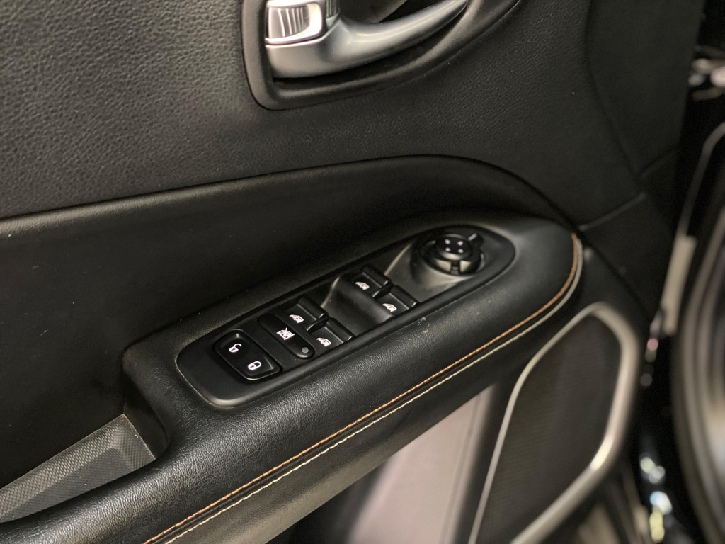 Jeep Compass Preto