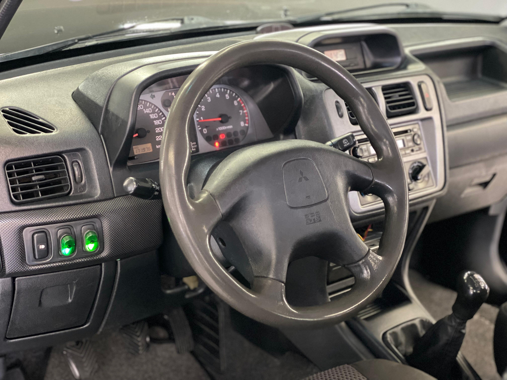 Mitsubishi Pajero TR4 Preto