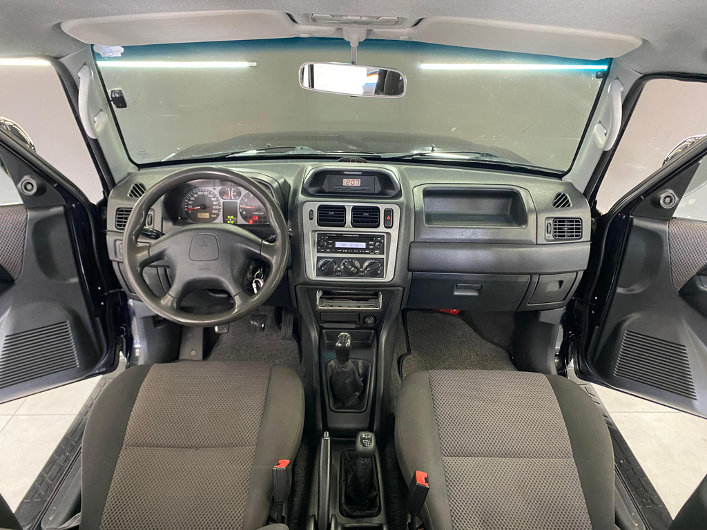 Mitsubishi Pajero TR4 Preto