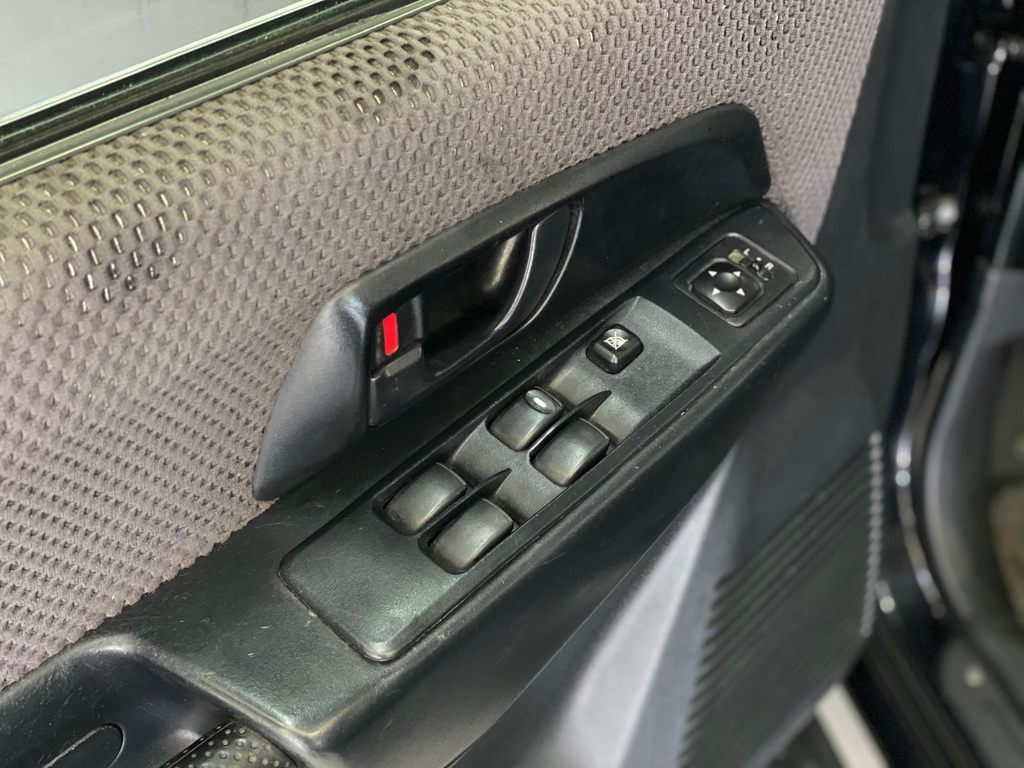 Mitsubishi Pajero TR4 Preto