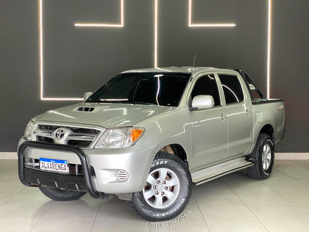 Toyota Hilux Cabine Dupla Prata