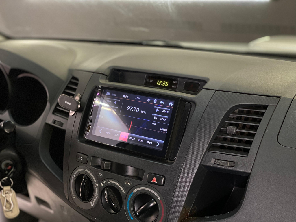 Toyota Hilux Cabine Dupla Prata