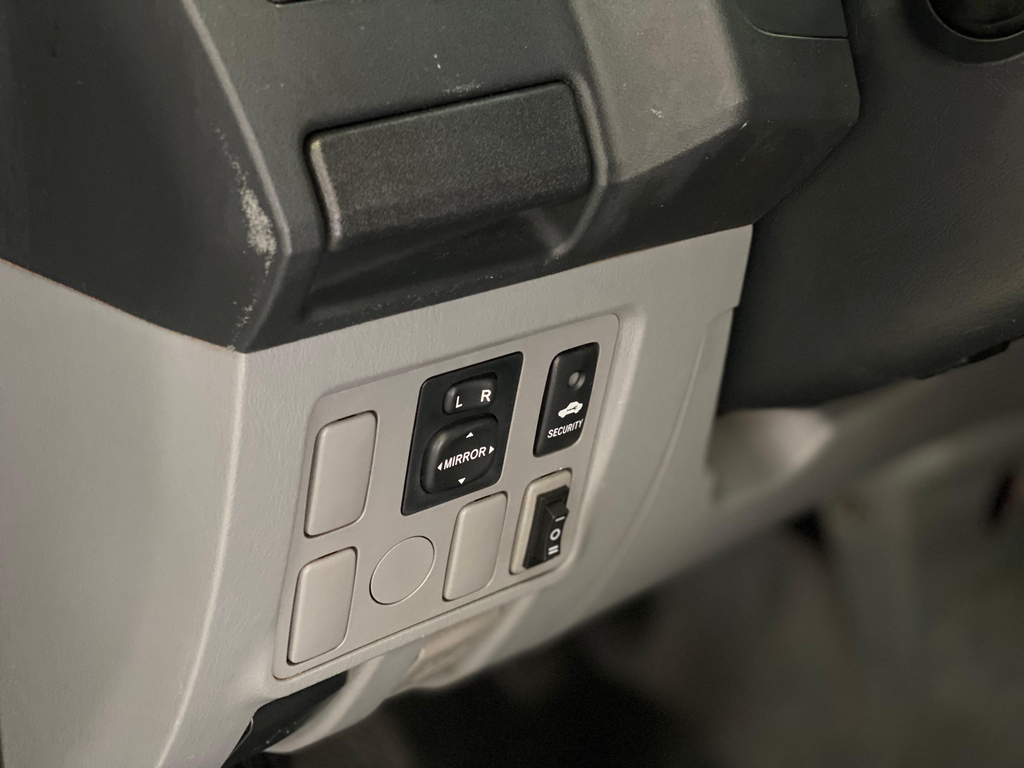 Toyota Hilux Cabine Dupla Prata