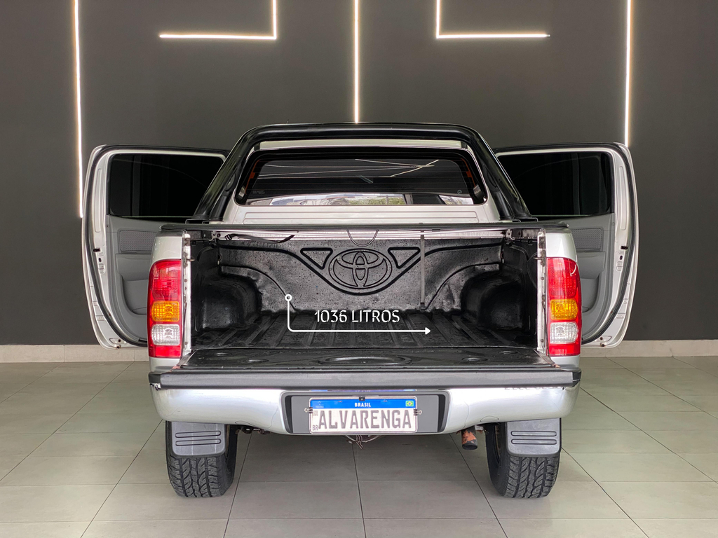 Toyota Hilux Cabine Dupla Prata