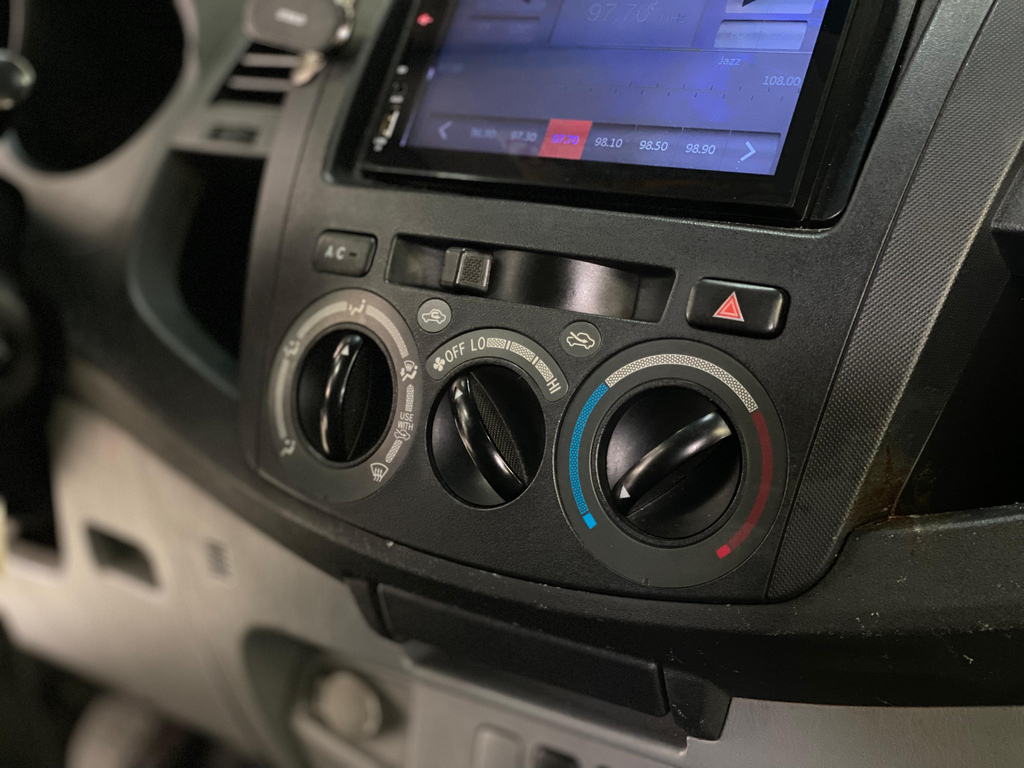 Toyota Hilux Cabine Dupla Prata