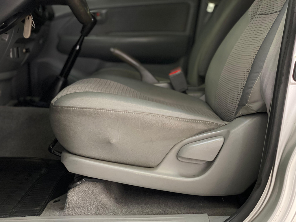 Toyota Hilux Cabine Dupla Prata