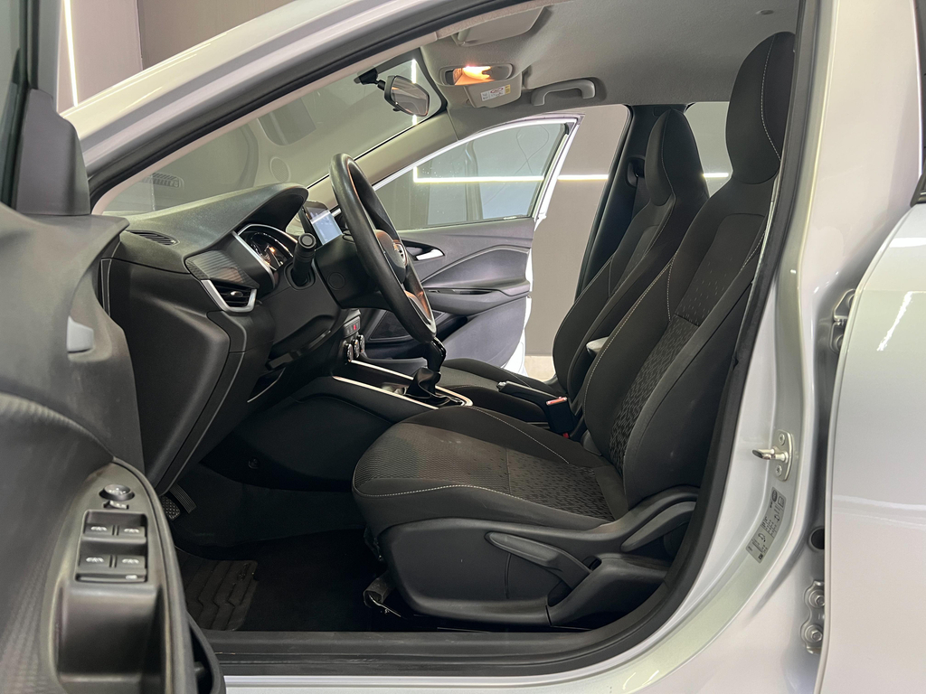 Chevrolet Onix Sedan Prata