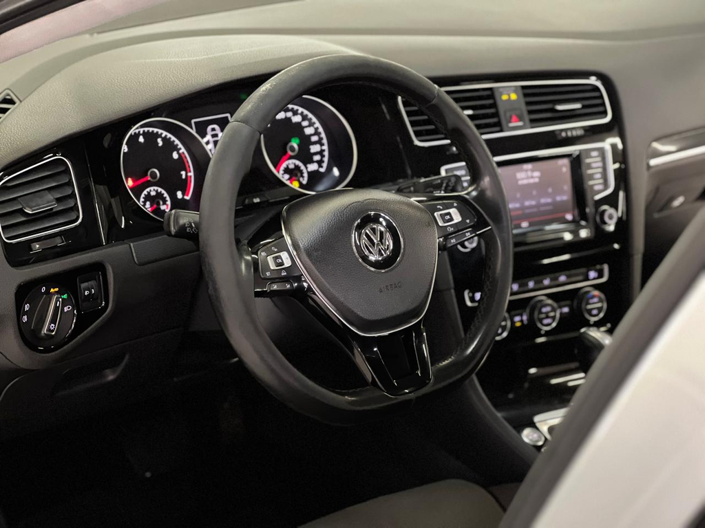 Volkswagen Golf Prata