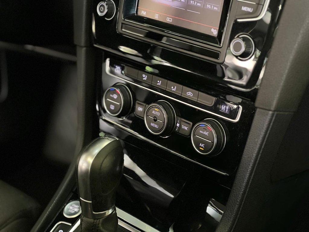 Volkswagen Golf Prata