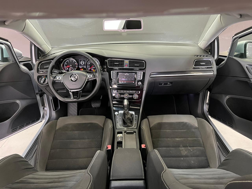 Volkswagen Golf Prata