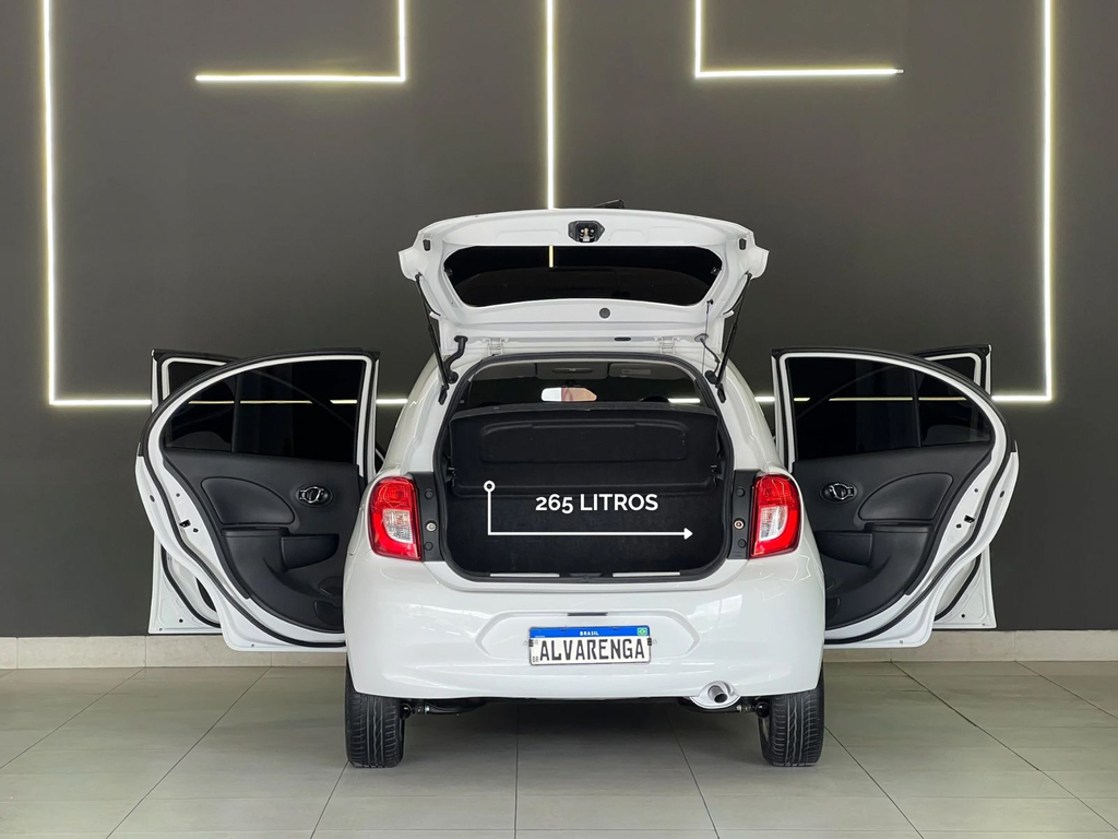 Nissan March Branco