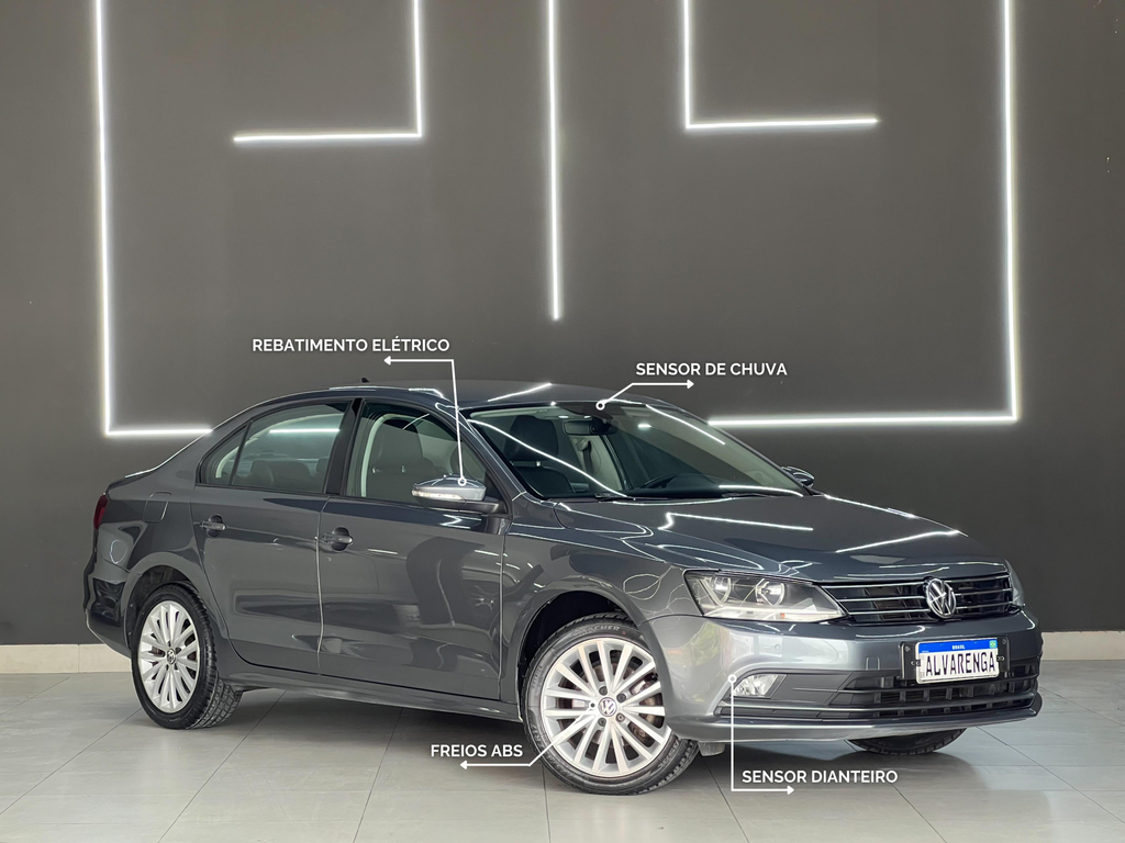 Volkswagen Jetta Cinza
