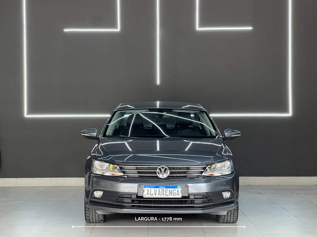 Volkswagen Jetta Cinza
