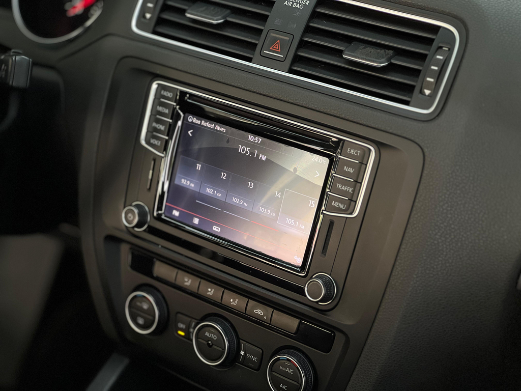 Volkswagen Jetta Cinza