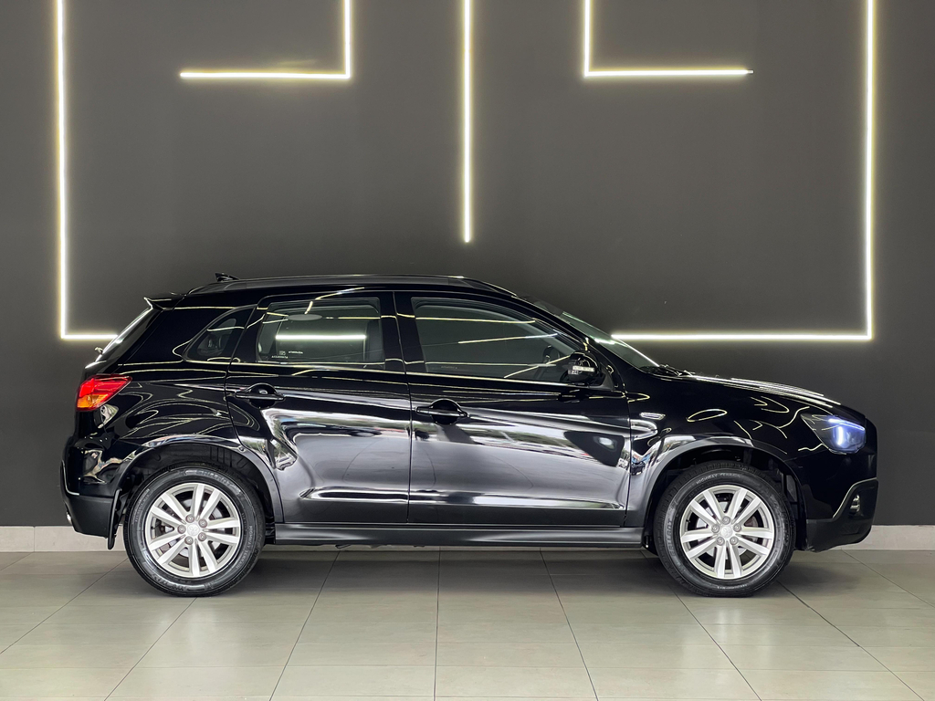 Mitsubishi ASX Preto