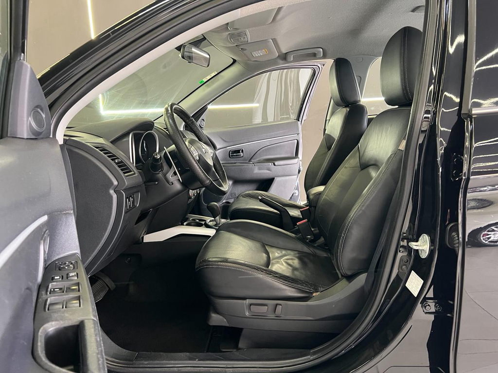 Mitsubishi ASX Preto