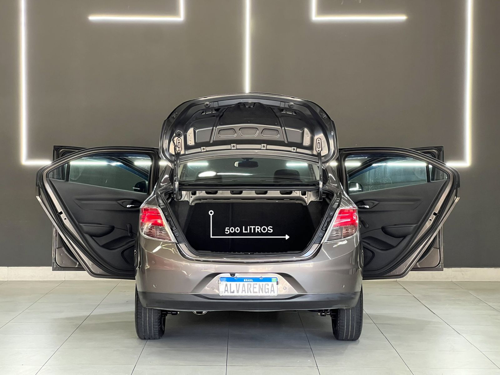 Chevrolet Prisma Cinza