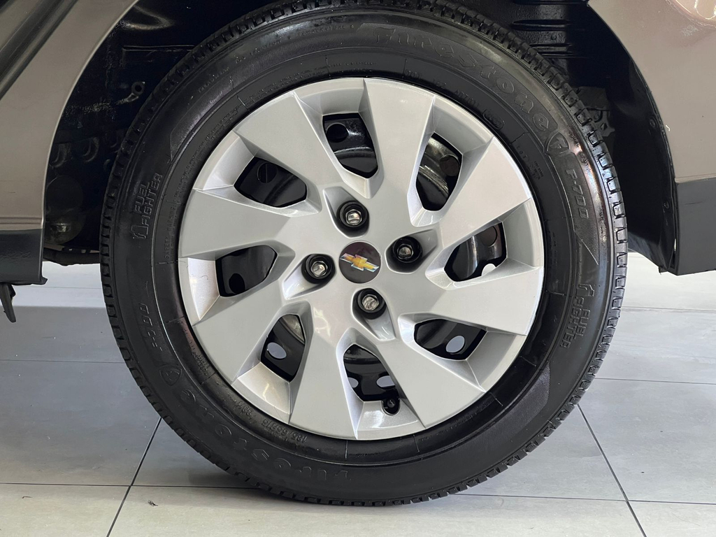Chevrolet Prisma Cinza
