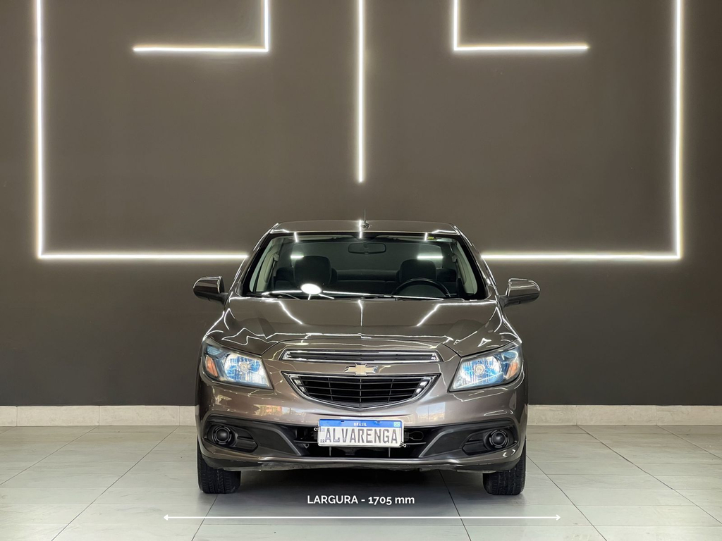 Chevrolet Prisma Cinza