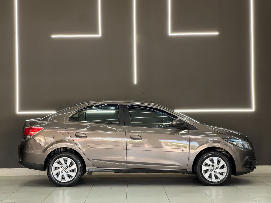 Chevrolet Prisma Cinza