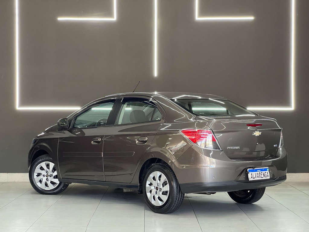 Chevrolet Prisma Cinza