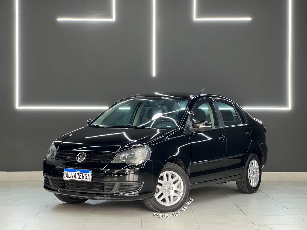 Volkswagen Polo Sedan Preto