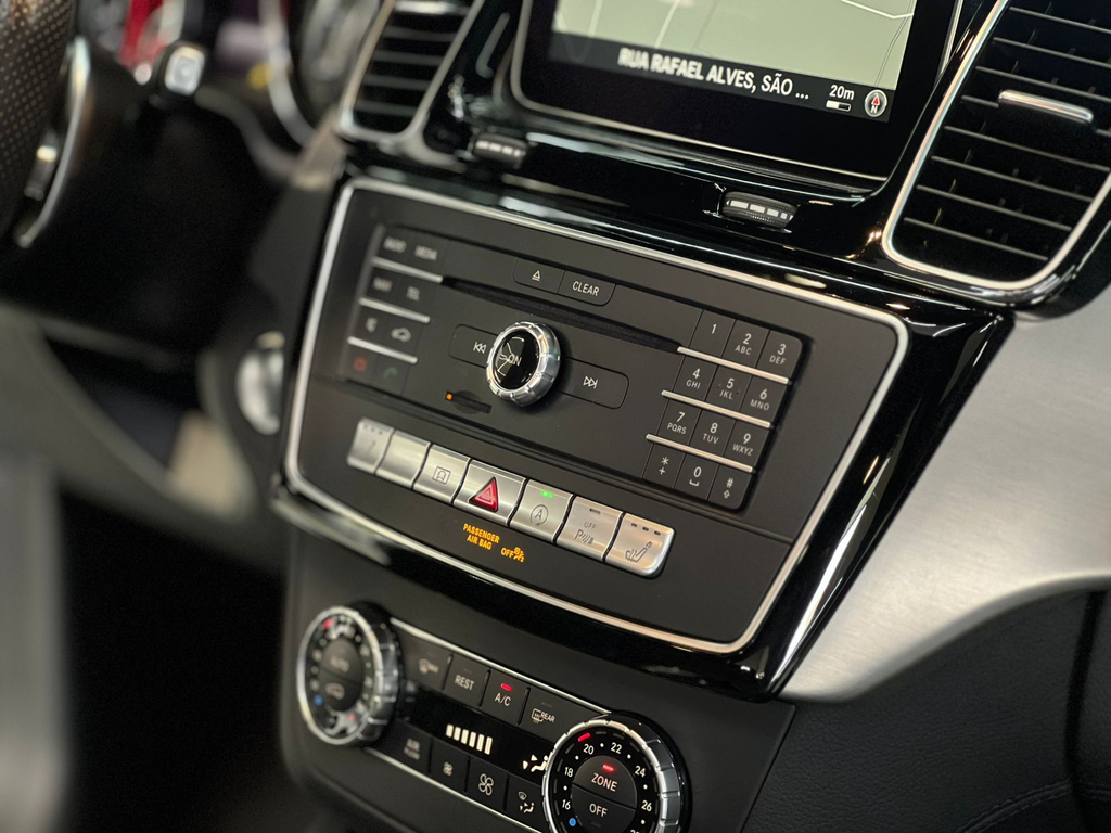 Mercedes Benz GLE-63 Branco